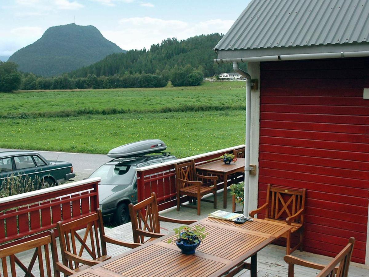 Three-Bedroom Holiday Home In Isfjorden Torvik Cameră foto